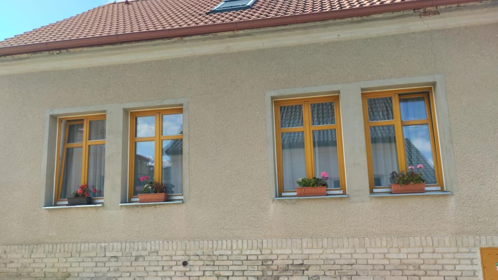 Podkrovi S Koupelnou Svinarov Exterior photo