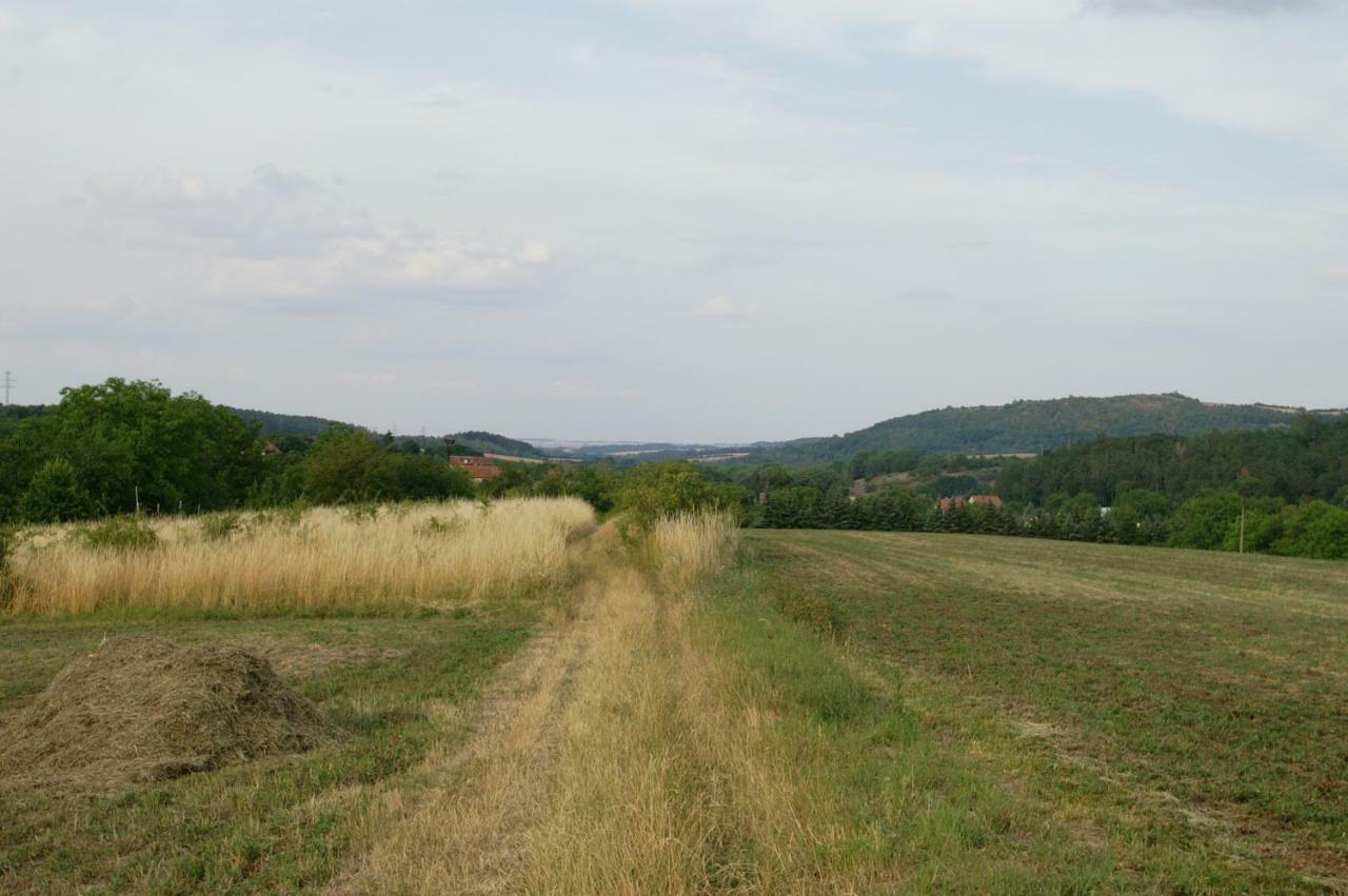 Podkrovi S Koupelnou Svinarov Exterior photo